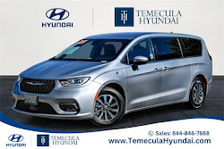 2023 Chrysler Pacifica Hybrid Touring L