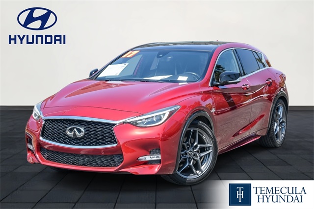 2017 INFINITI QX30 Sport