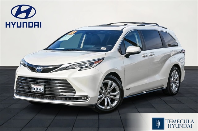 2021 Toyota Sienna Platinum