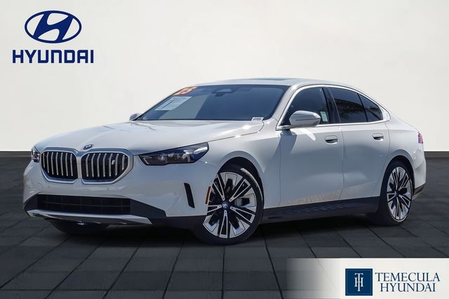 2025 BMW i5 eDrive40
