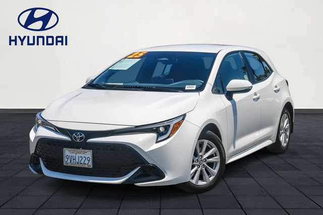 2025 Toyota Corolla Hatchback SE